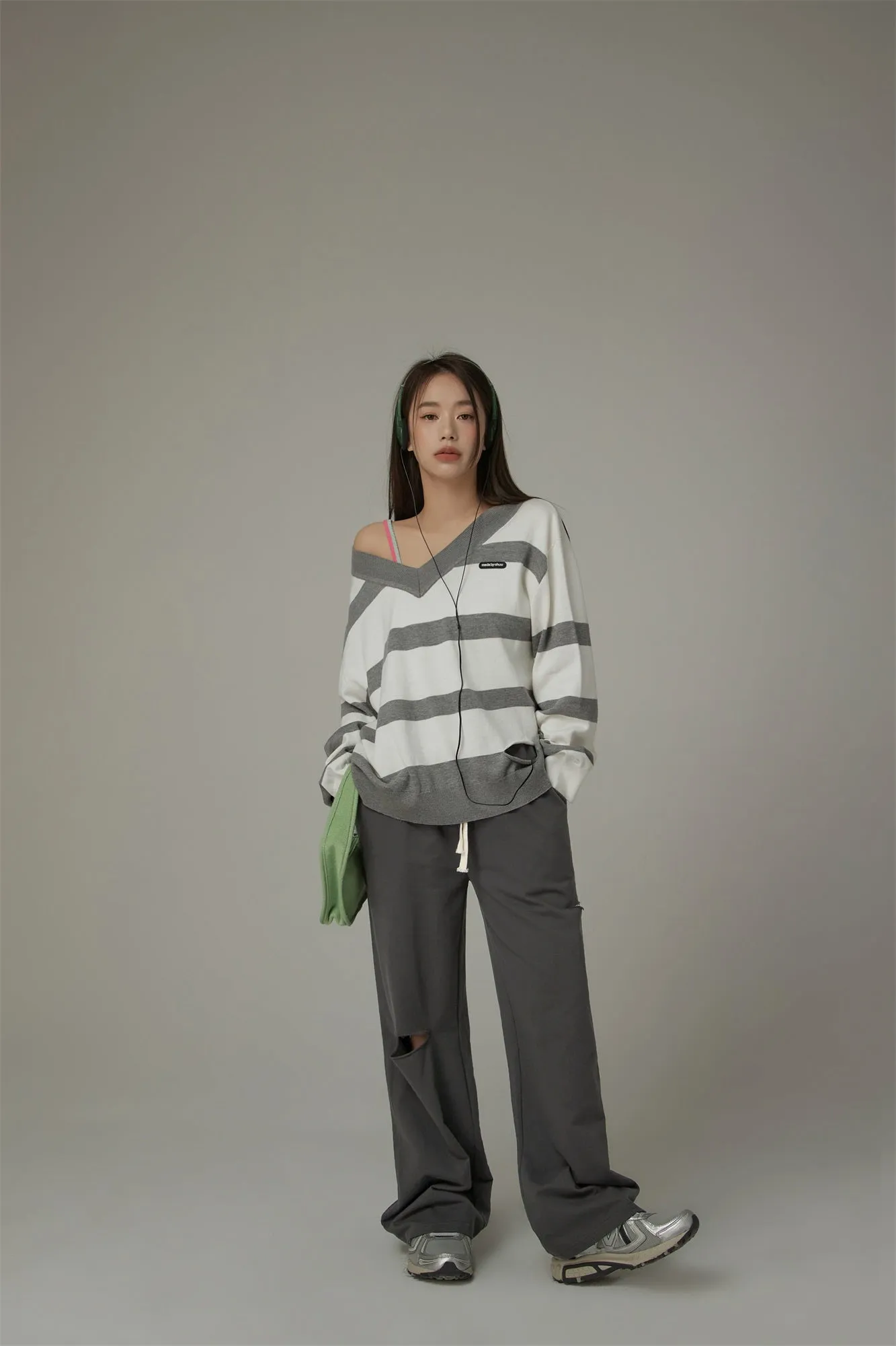Color Matching V-Neck Striped Knit Sweater